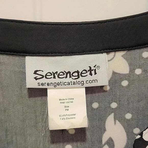 Serengeti Black White Pleated Vneck 3/4 Sleeve Boho Blouse Size Medium - Picture 2 of 7